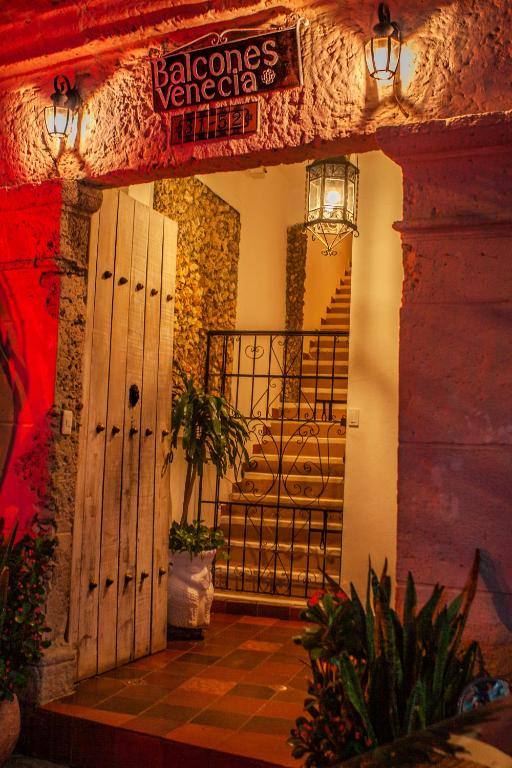 Balcones de Venecia: Entrance