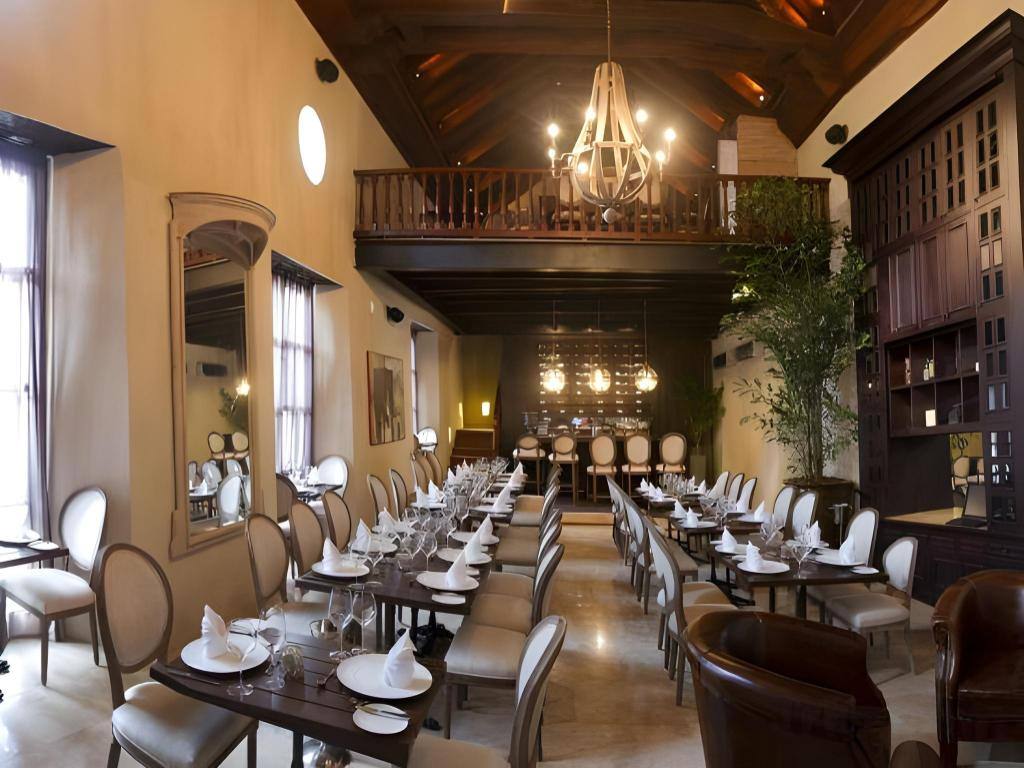 Bastión Luxury Hotel: Dining