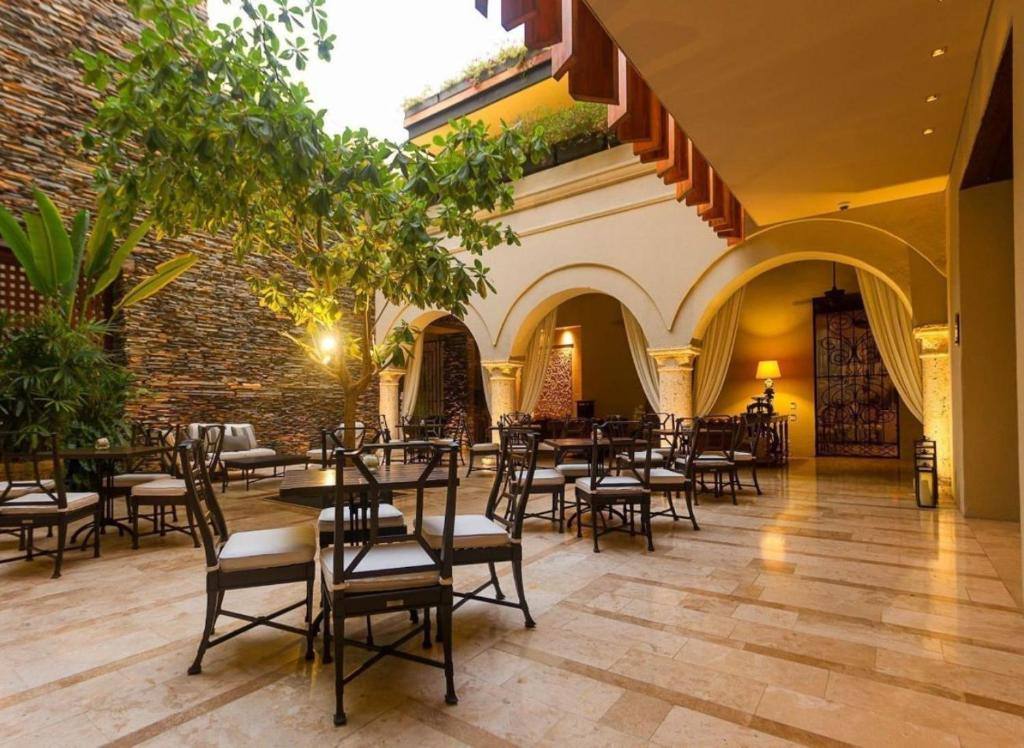 Bastión Luxury Hotel: Facilities