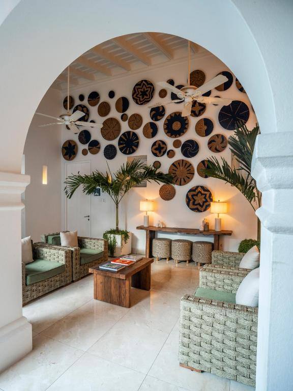 Casa La Cartujita: Shared lounge/TV area