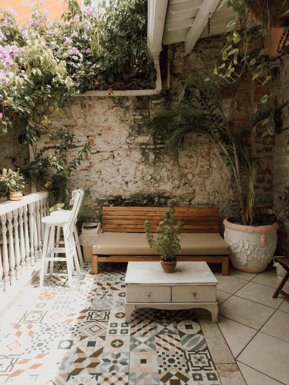 Casa Zahri Boutique Hostel: Balcony/terrace