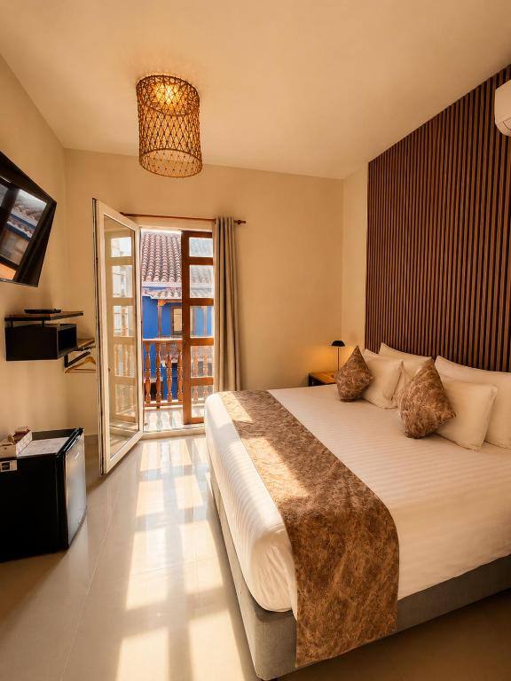 Ethnic Thematic Hotel: Guestroom