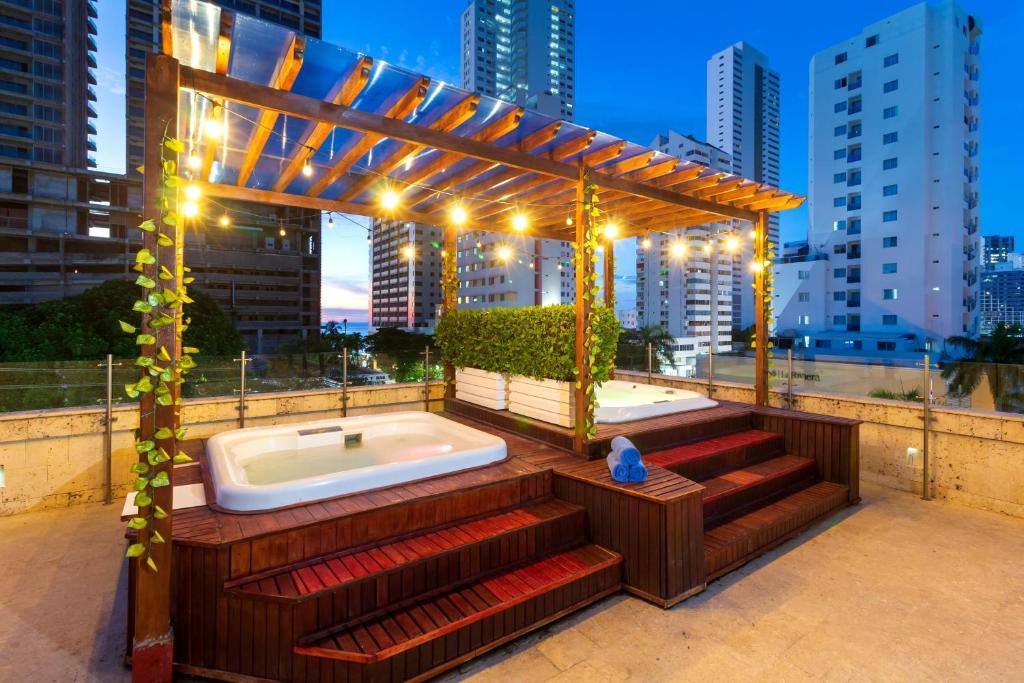GIO hotel Cartagena Tama: Hot tub