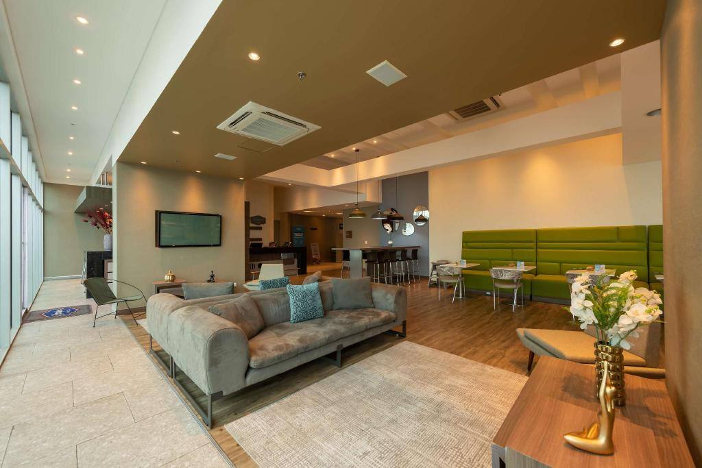 Hampton By Hilton Cartagena: Lobby