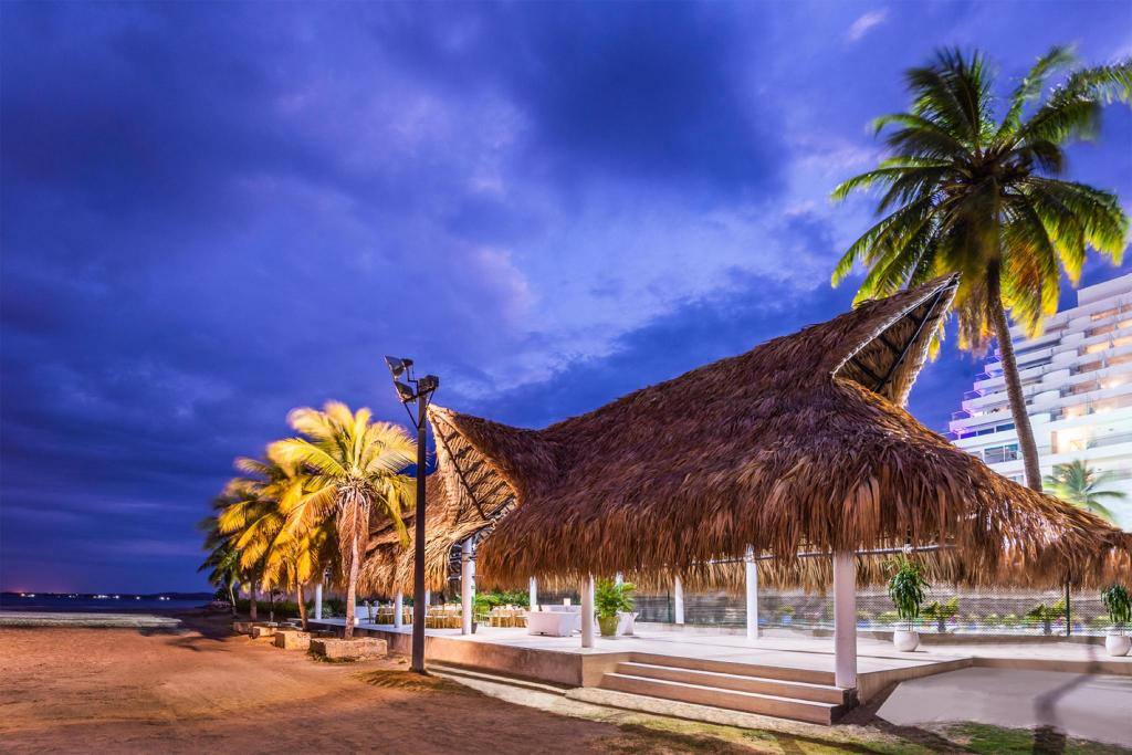 Hilton Cartagena Hotel: Beach