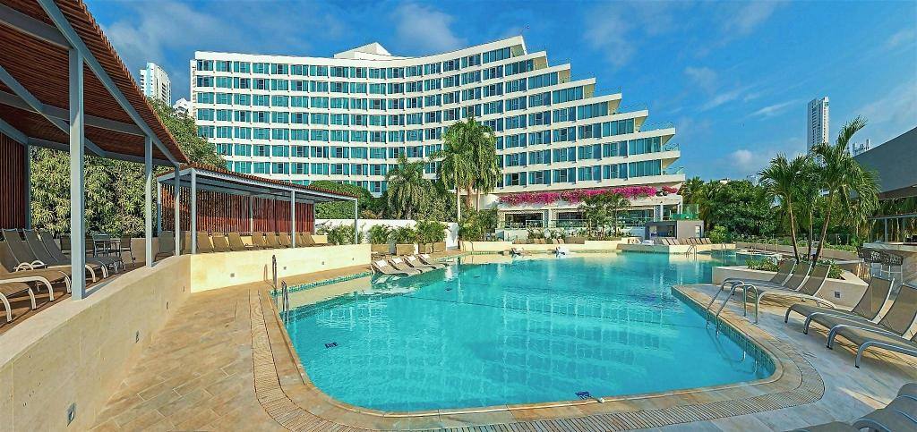 Hilton Cartagena Hotel: Swimming pool