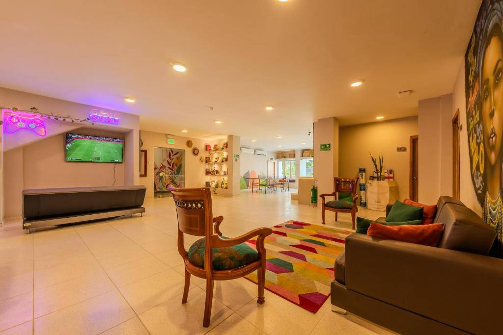 Hostel Dorado Plaza Getsemaní: Shared lounge/TV area