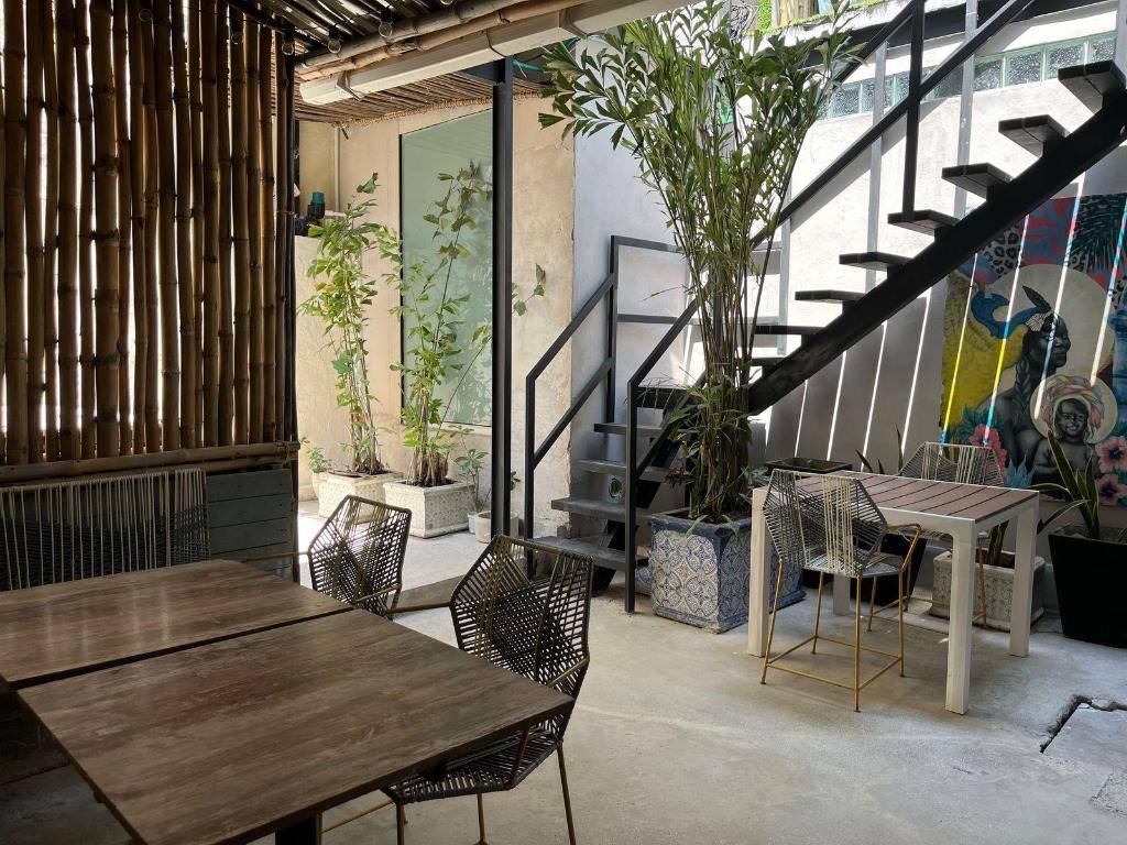 Hostel La Antigua Capsula: Public areas