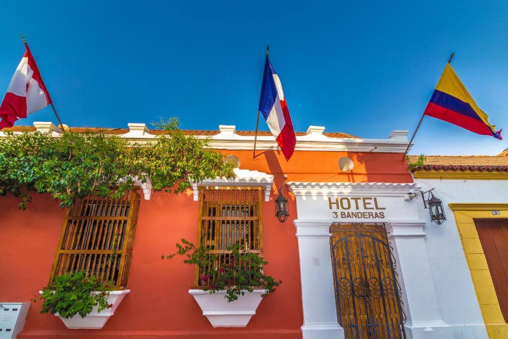 Hotel 3 Banderas: Exterior view