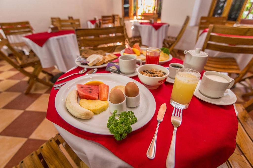 Hotel 3 Banderas: Food and beverages