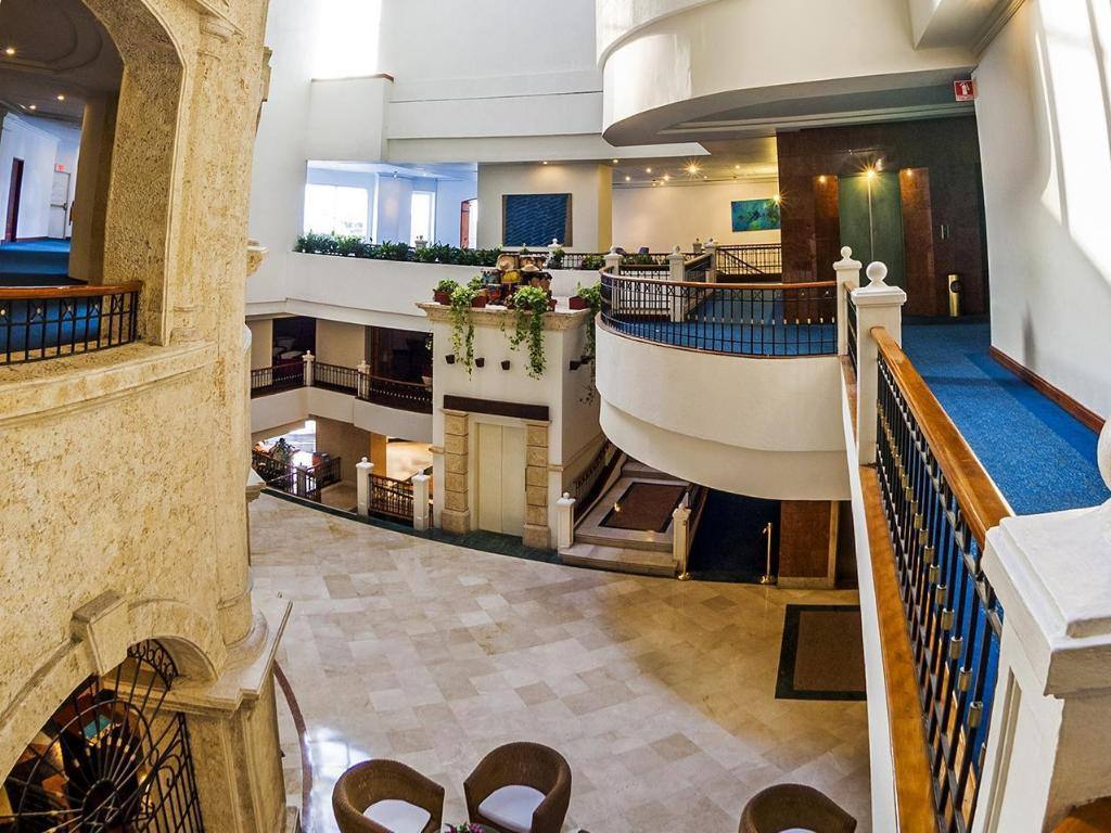 Hotel Almirante: Executive lounge