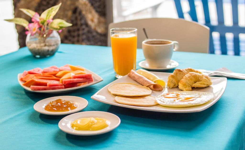 Hotel Altamar Cartagena: Food and beverages