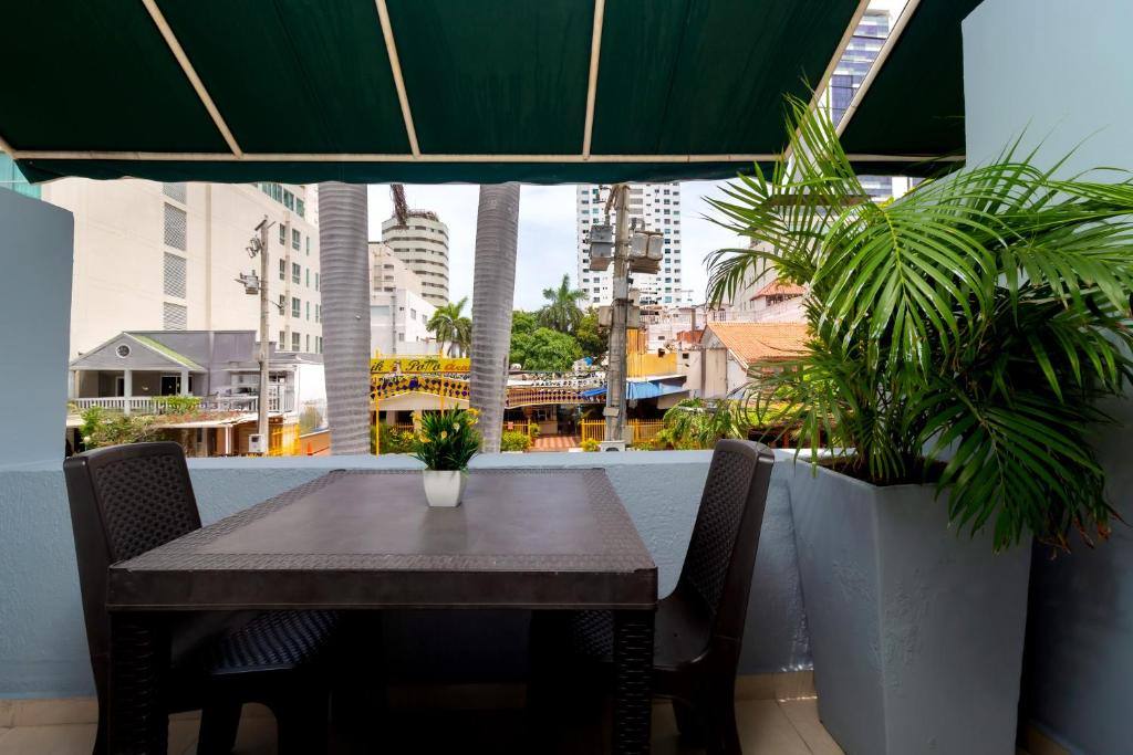 Hotel Avexi Suites By Geh Suites: Exterior view