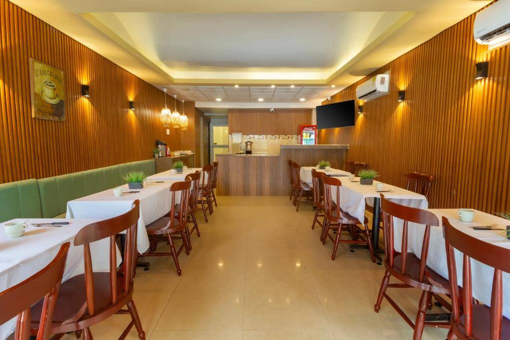 Hotel Azuan Suites: Restaurant