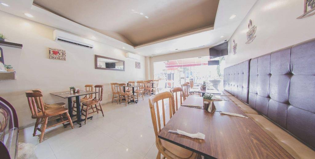Hotel Azuan Suites: Dining