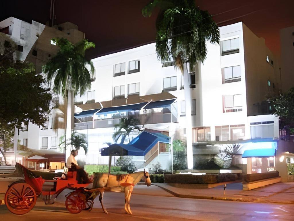 Hotel Bahía: Property views