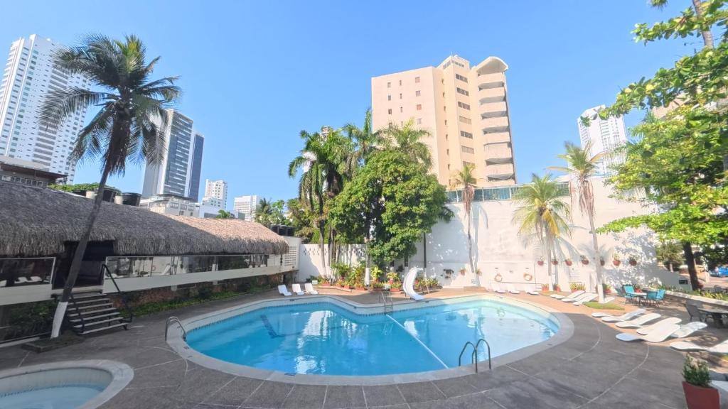 Hotel Bahía: Swimming pool