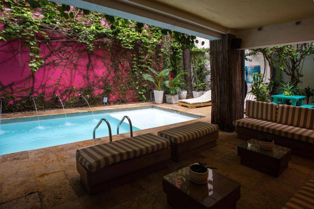 Hotel Barahona Cartagena: Swimming pool