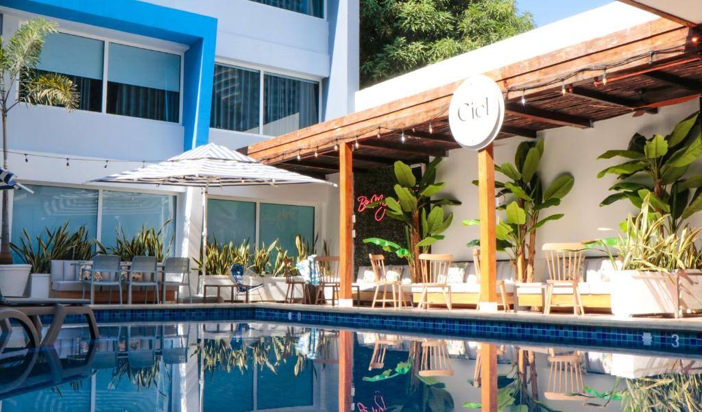 Hotel Blue Concept: Attractions
