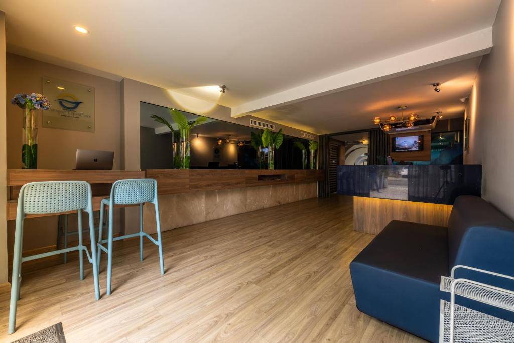 Hotel Blue Concept: Entrance