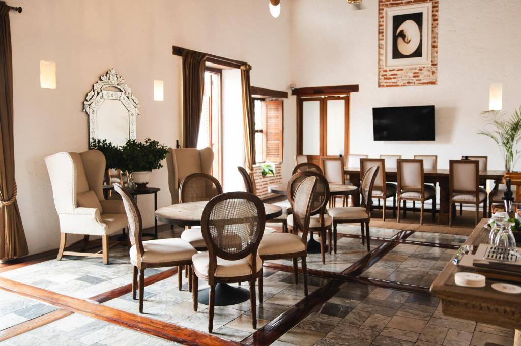 Hotel Boutique Casa del Coliseo: Food and beverages