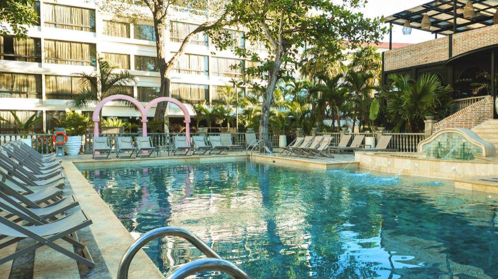 Hotel Caribe By Faranda Grand A Member Of Radisson Individuals: Swimming pool