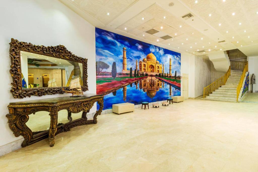 Hotel Cartagena Dubai: Lobby