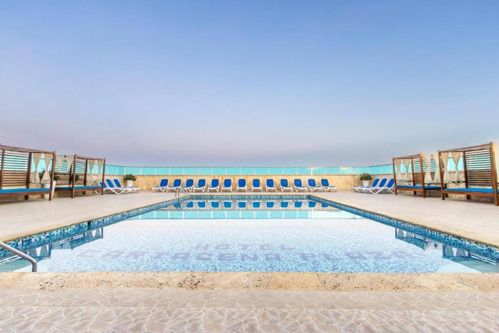 Hotel Cartagena Plaza: Swimming pool