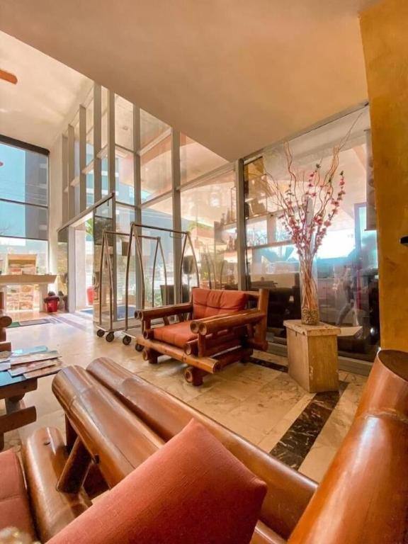 Hotel Costa Del Sol: Facilities