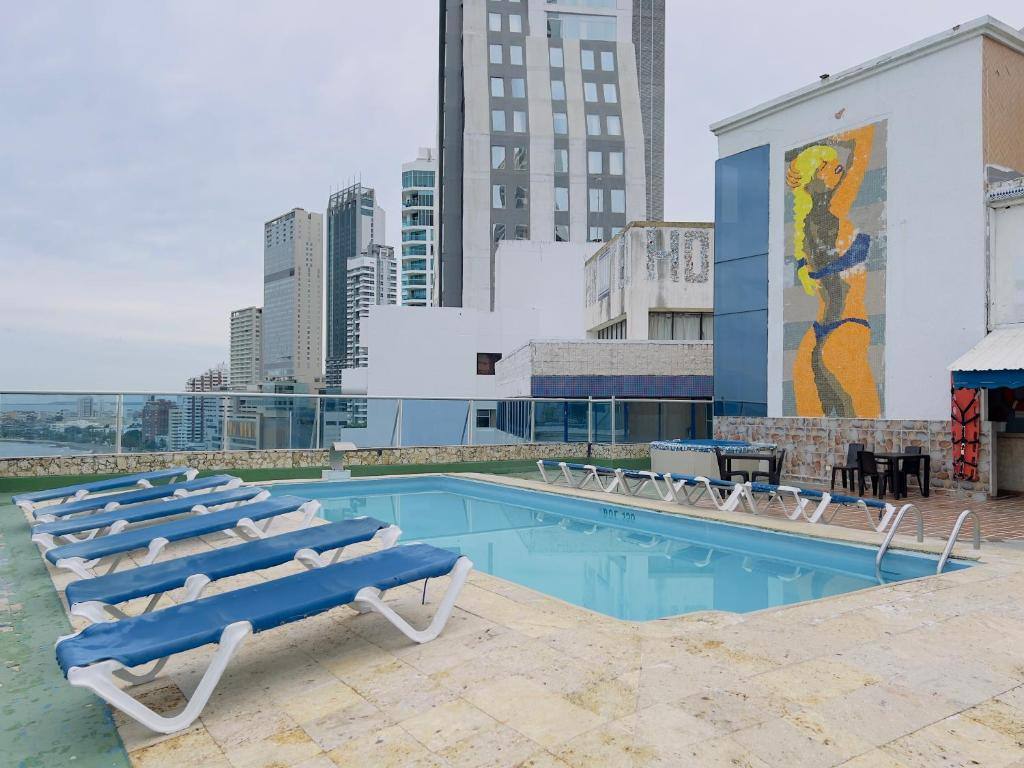 Hotel Costa Del Sol: Swimming pool
