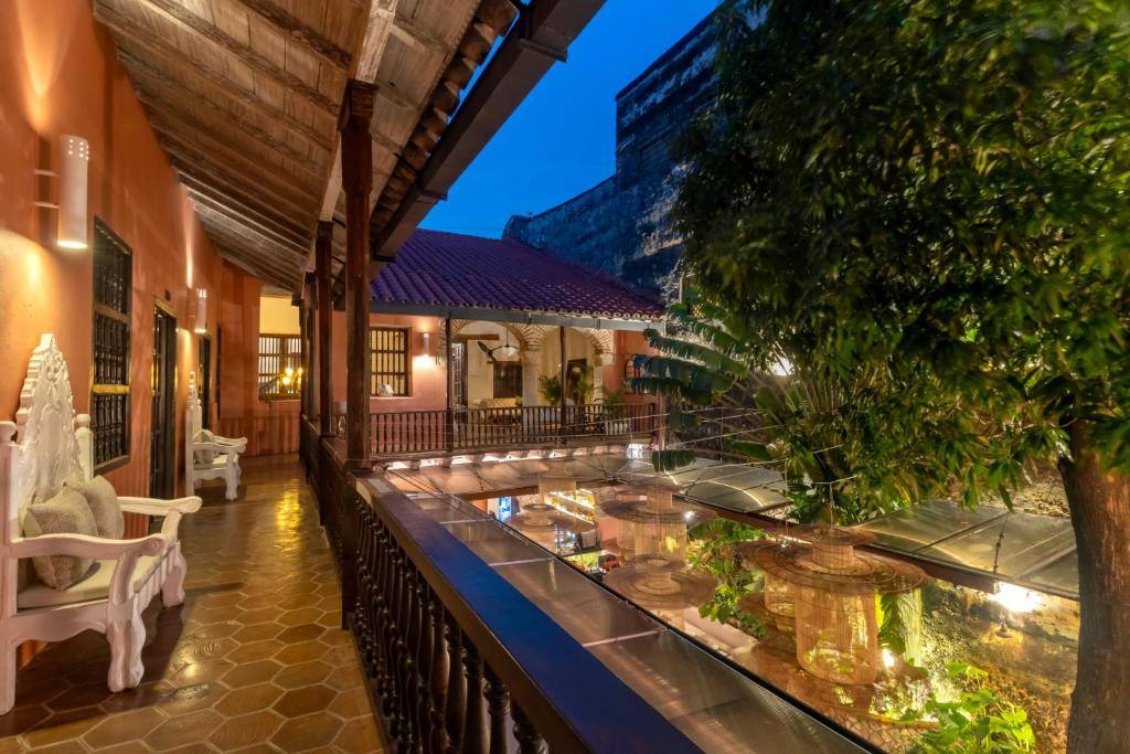 Hotel El Marqués By Geh Suites: Facilities