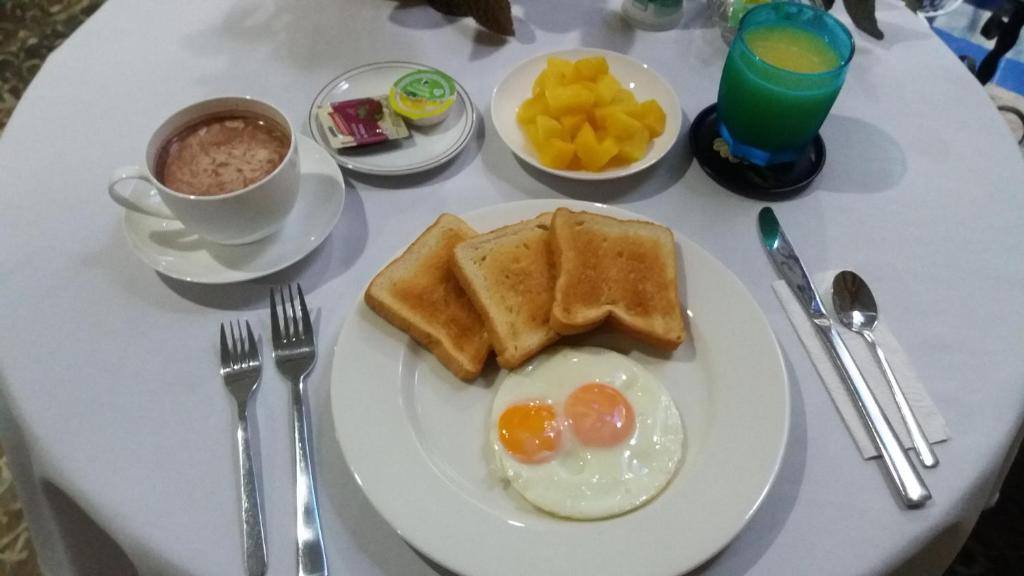 Hotel Fegali Art Boutique: Food and beverages