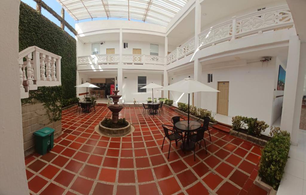 Hotel High Park: Facilities