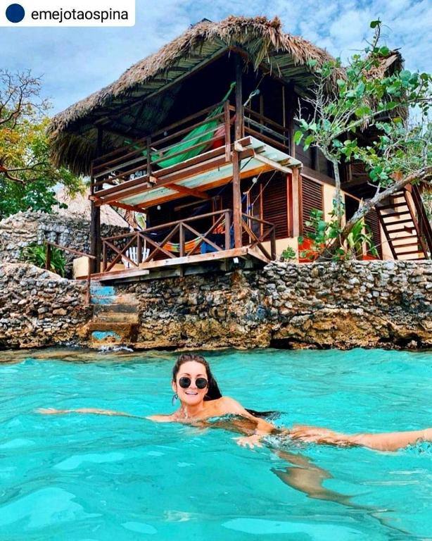 Hotel Isla del Pirata: Surrounding environment