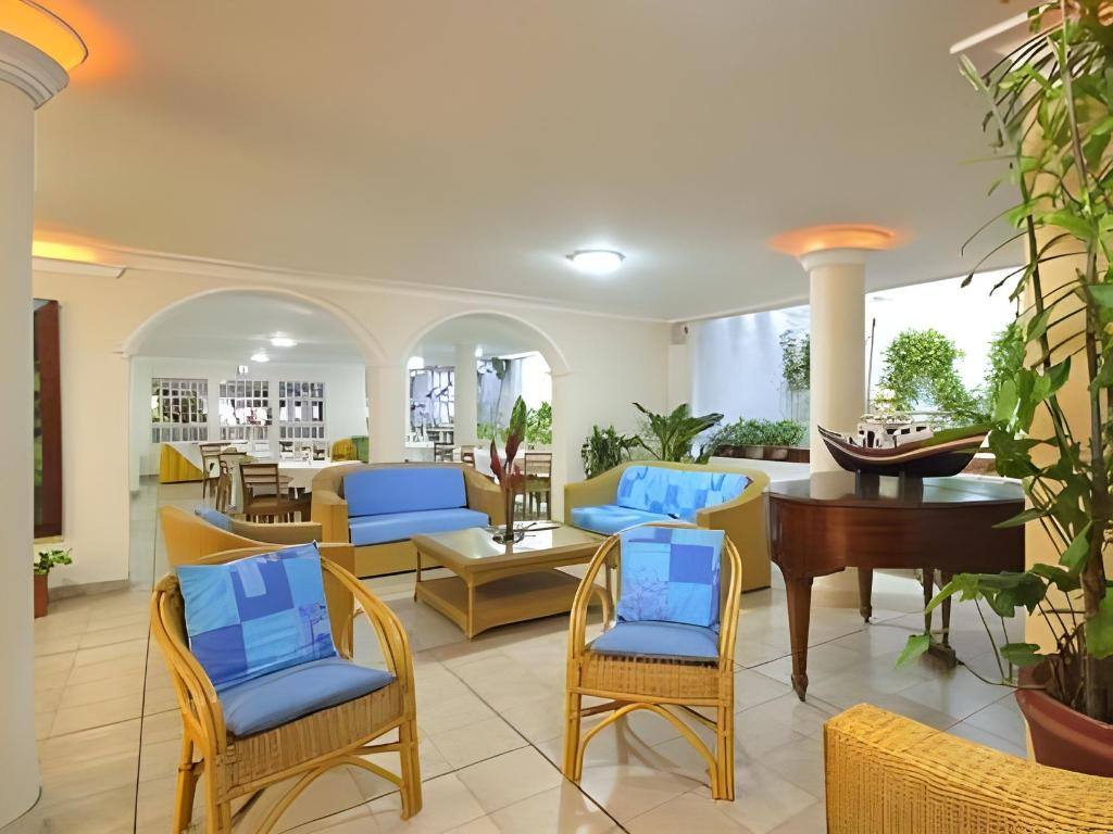 Hotel Playa Club: Lobby