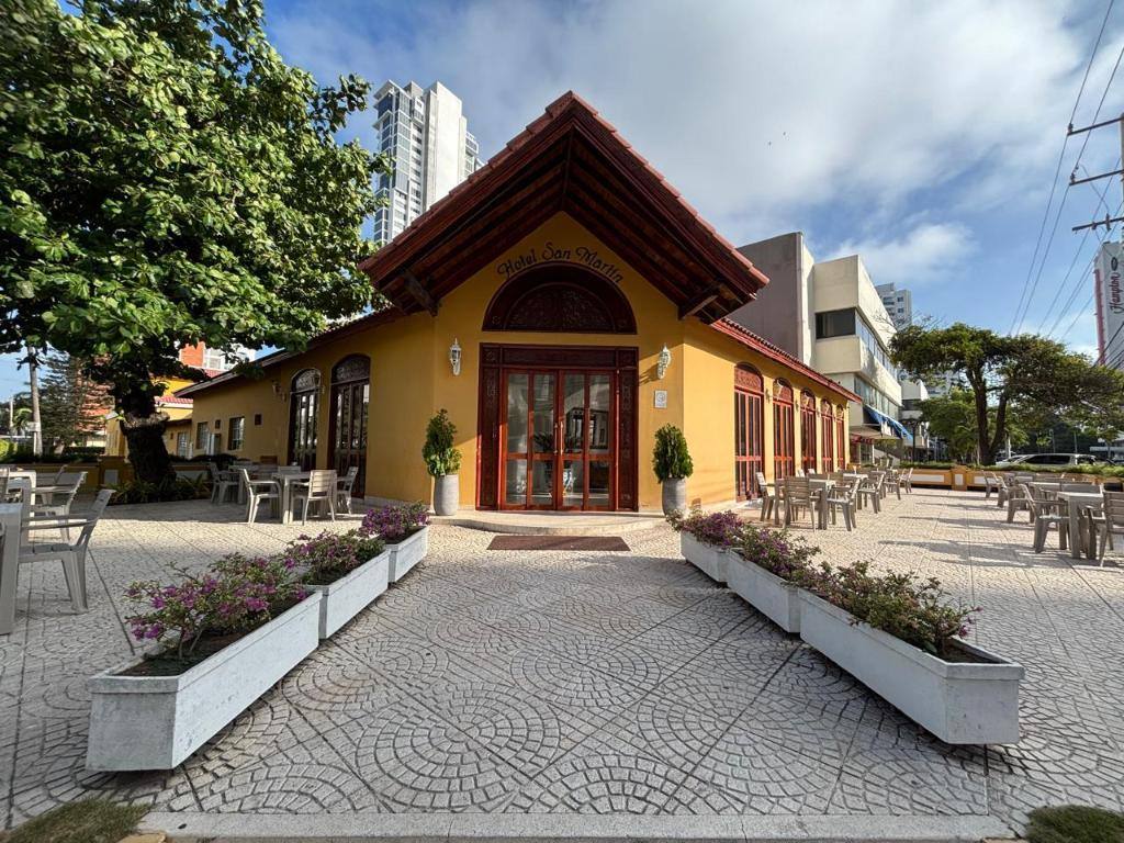 Hotel San Martin: Property views