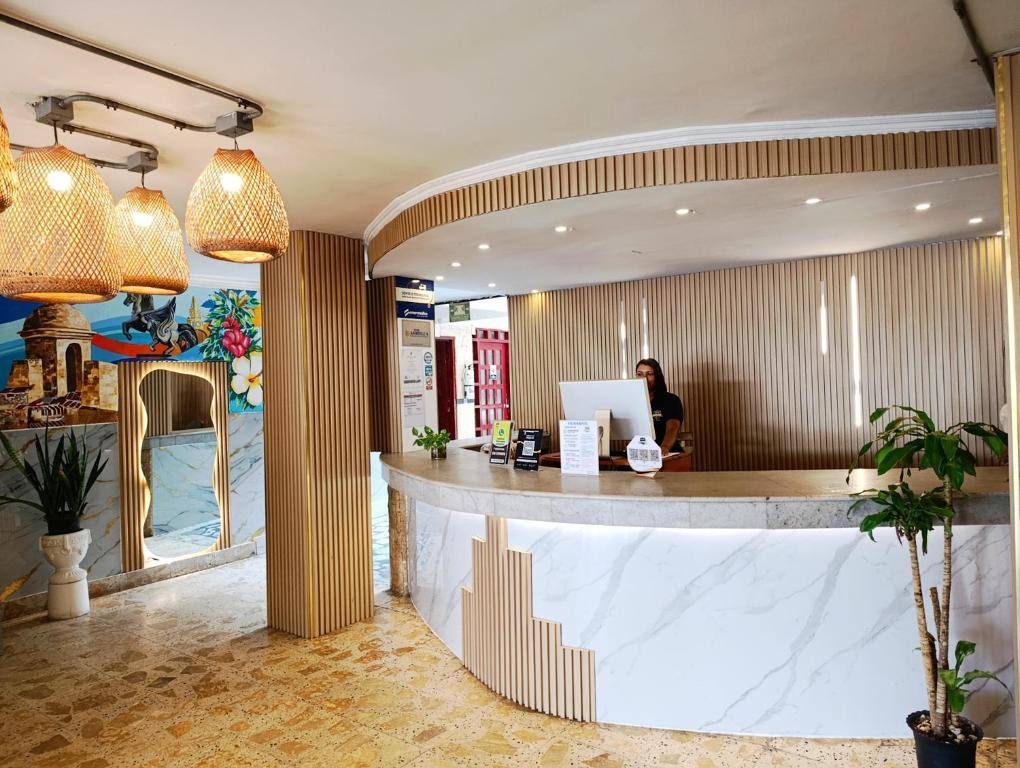 Hotel Toledo FL: Lobby