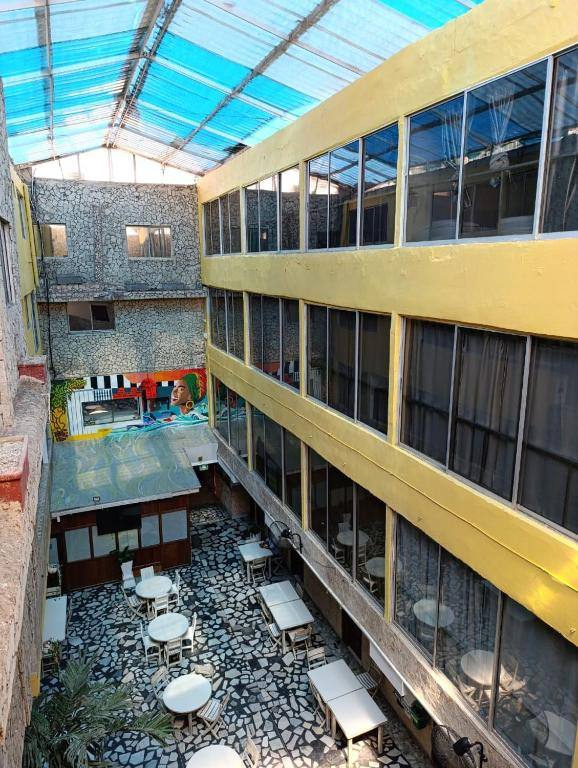 Hotel Toledo FL: Property views