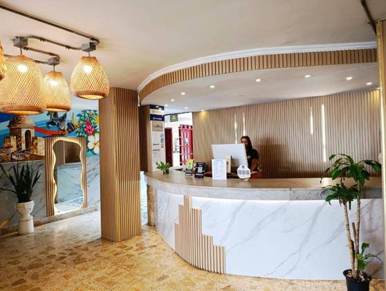 Hotel Toledo FL: Lobby