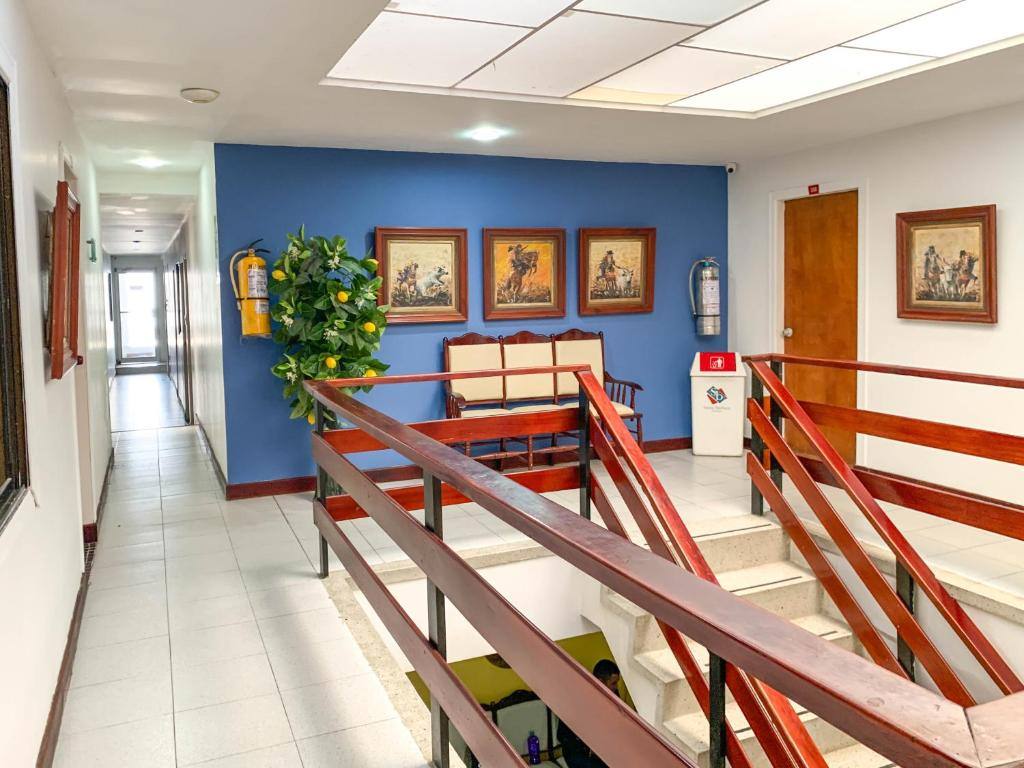 Hotel Veleros: Facilities