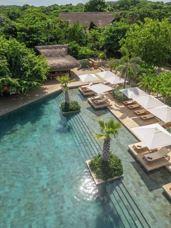 Makani Luxury Wanderlust: Property views