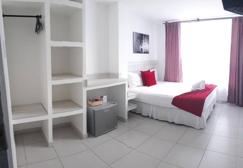 Mintaka Hotel & Lounge: Room photos