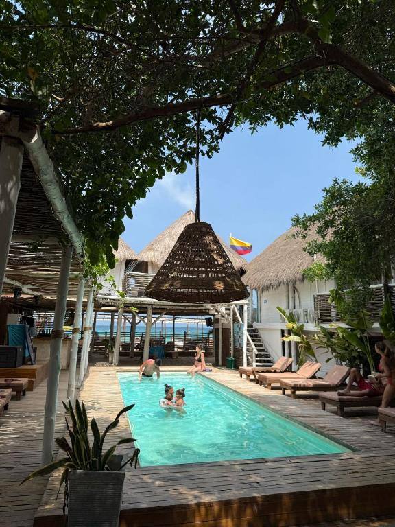 Nena Beach Club & Hotel: Facilities