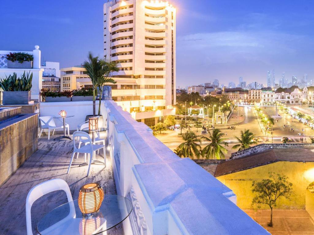 NH Cartagena Urban Royal: Exterior view