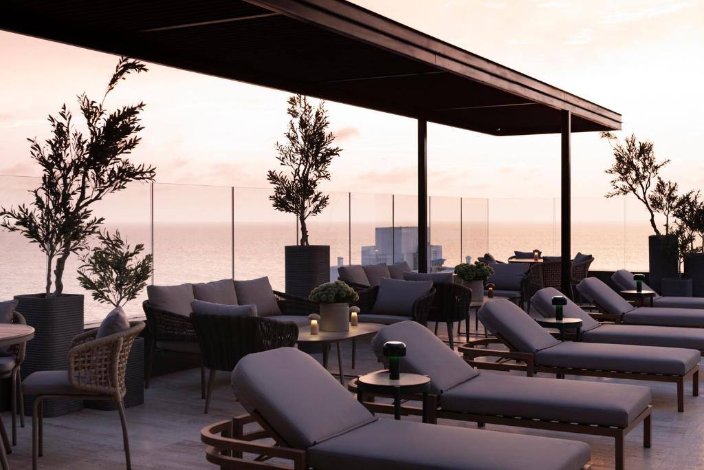 OZ Collection: Balcony/terrace