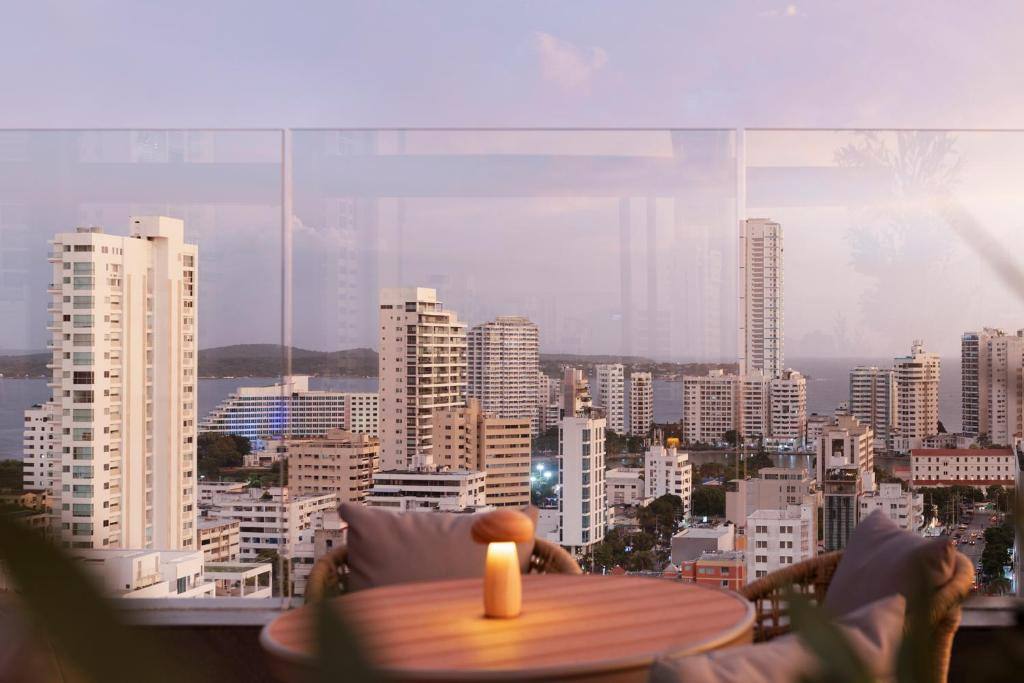 OZ Collection: Balcony/terrace