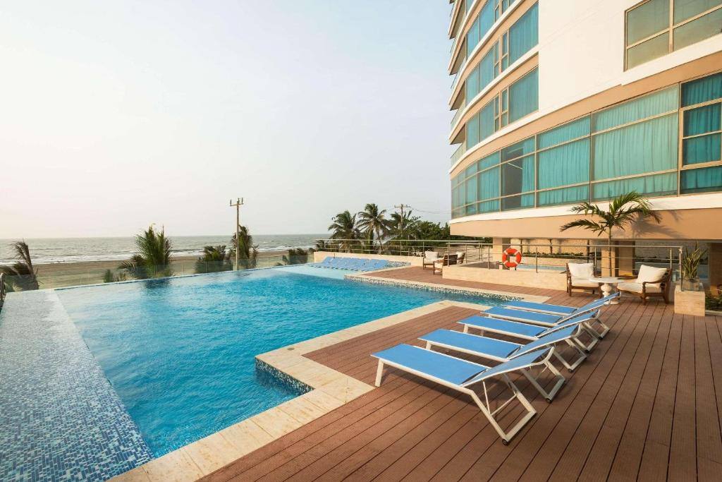 Radisson Cartagena Ocean Pavillion Hotel: Swimming pool