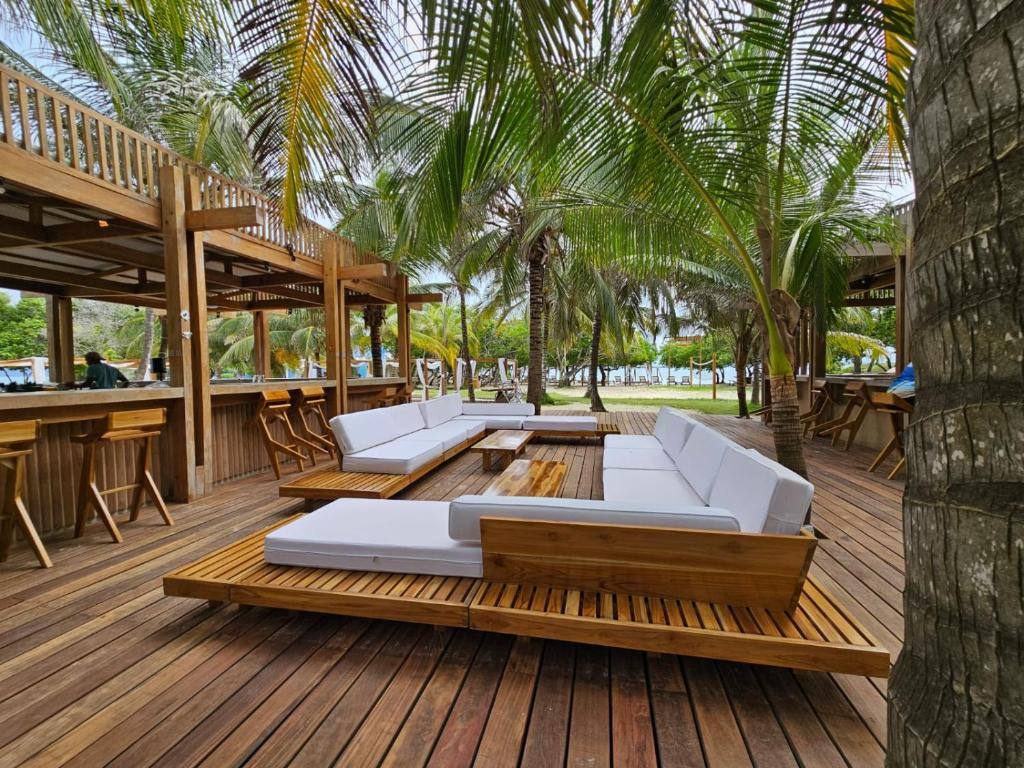 Rosario de Mar Ecohotel: Bar/lounge