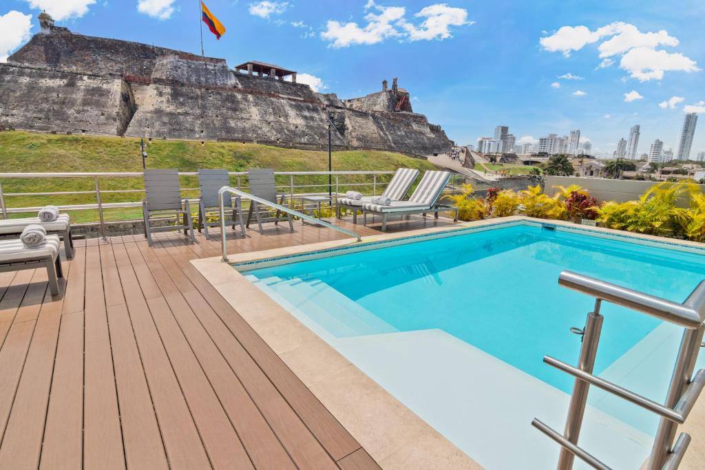 San Lazaro Art Hotel: View
