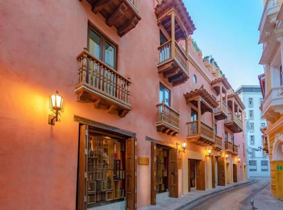 Santa Catalina Hotel: Exterior view